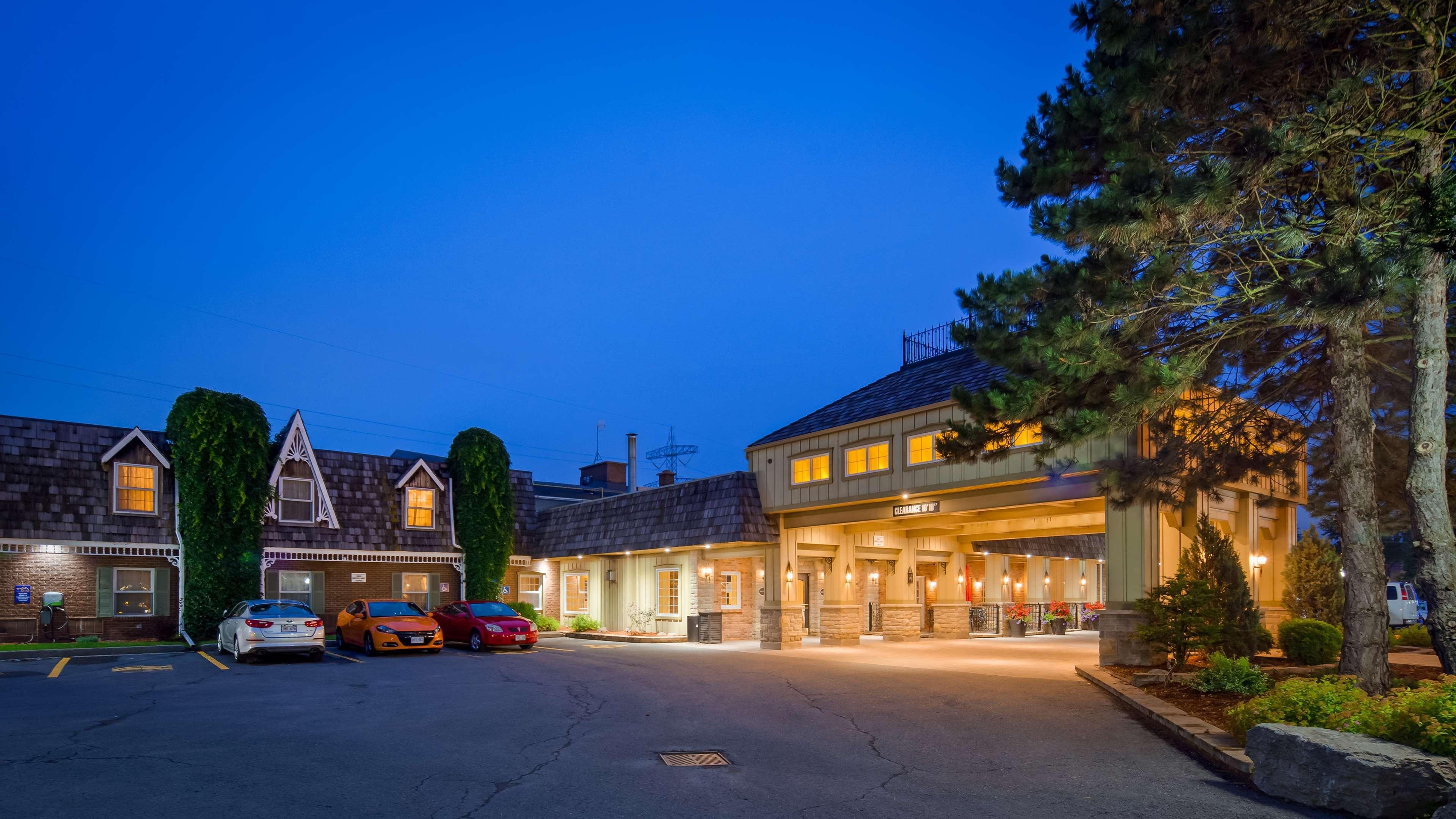 Best Western Parkway Inn & Conference Centre Cornwall Exteriör bild